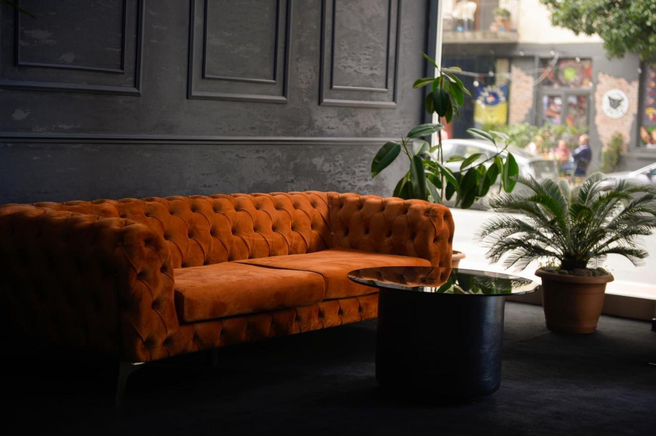 Aura Boutique Hotel Батумі Екстер'єр фото