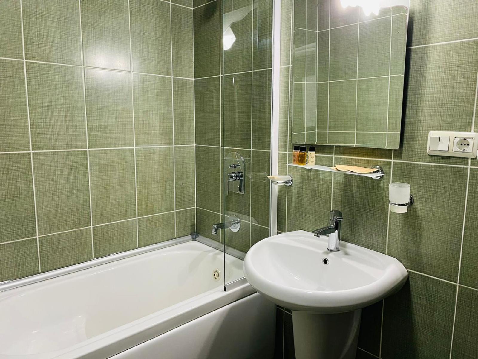 Aura Boutique Hotel Батумі Номер фото